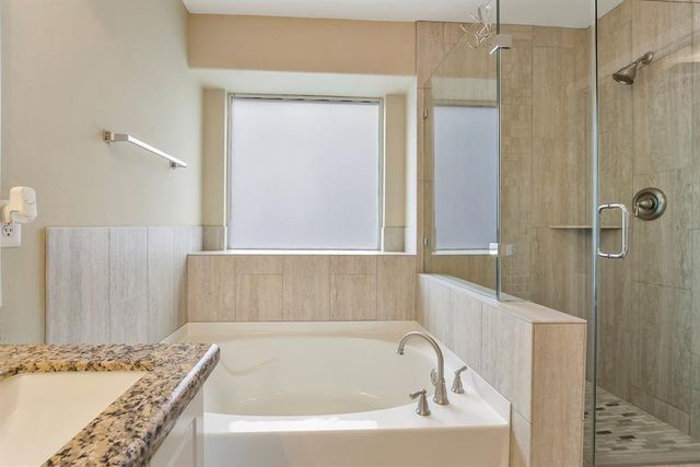 74 S Wynnoak Circle, The Woodlands, TX 77382
