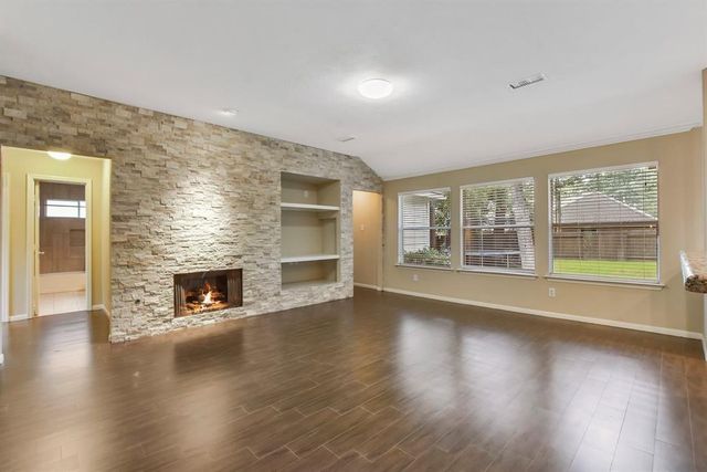 74 S Wynnoak Circle, The Woodlands, TX 77382