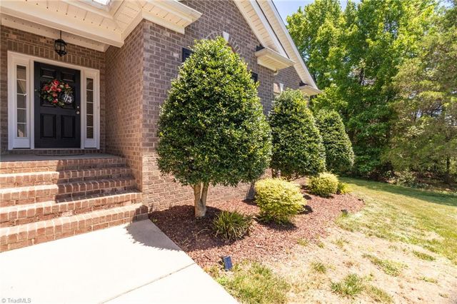 8510 Point Oak Drive, Colfax, NC 27235