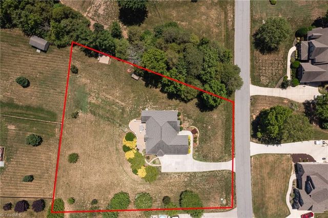 8510 Point Oak Drive, Colfax, NC 27235