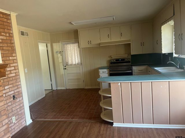 1012 E Hudson, Tyler, TX 75701