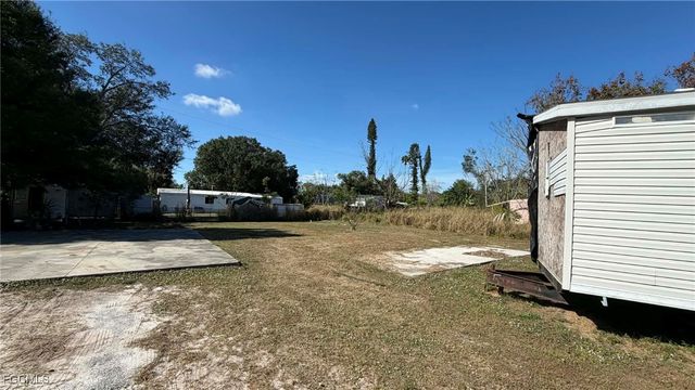 8066 Tolles DR, North Fort Myers, FL 33917