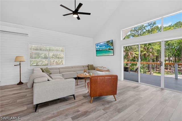 5191 Coral Wood DR, Naples, FL 34119