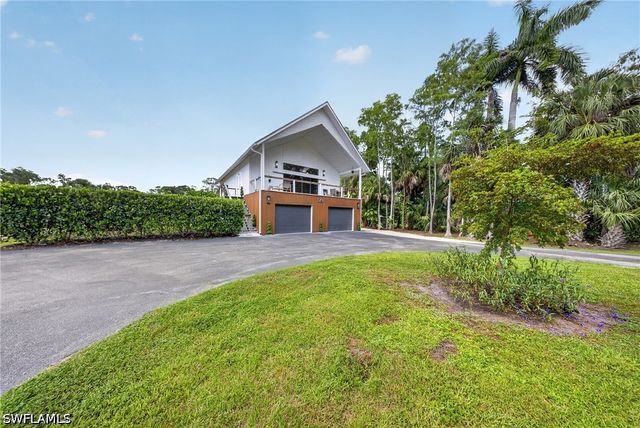 5191 Coral Wood DR, Naples, FL 34119