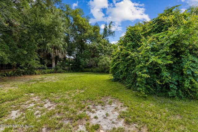 3445 CESERY Boulevard, Jacksonville, FL 32277