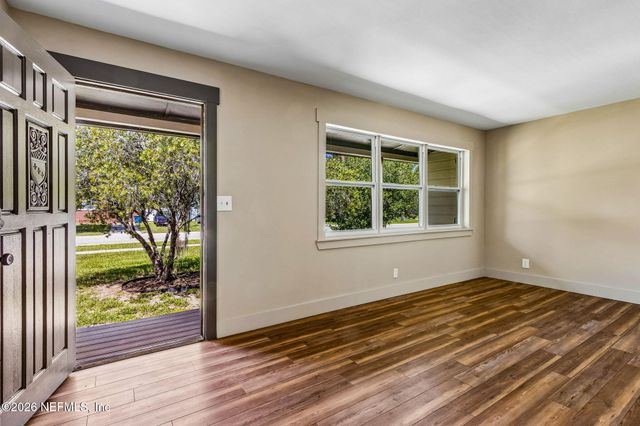 3445 CESERY Boulevard, Jacksonville, FL 32277