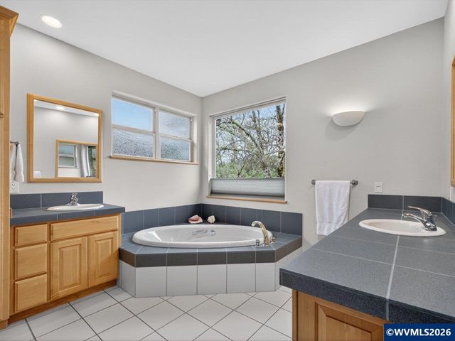 4183 NW Widgeon Pl, Corvallis, OR 97330