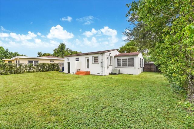 6457 SW 10th St, West Miami, FL 33144