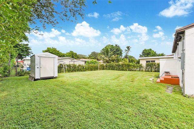 6457 SW 10th St, West Miami, FL 33144