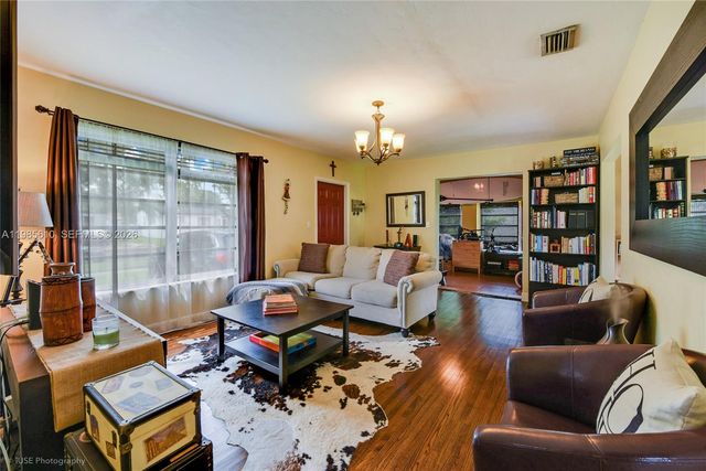 6457 SW 10th St, West Miami, FL 33144