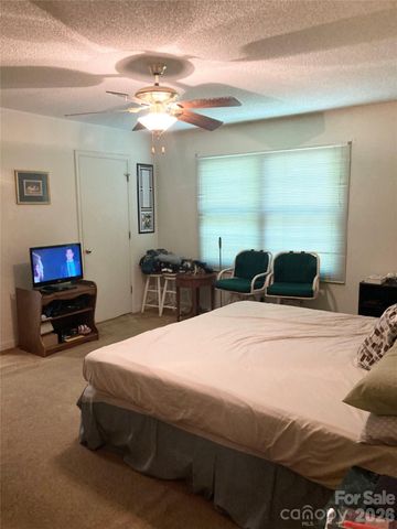 1300 Larchmont Place 901, Salisbury, NC 28144