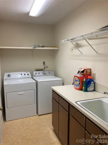 1300 Larchmont Place 901, Salisbury, NC 28144