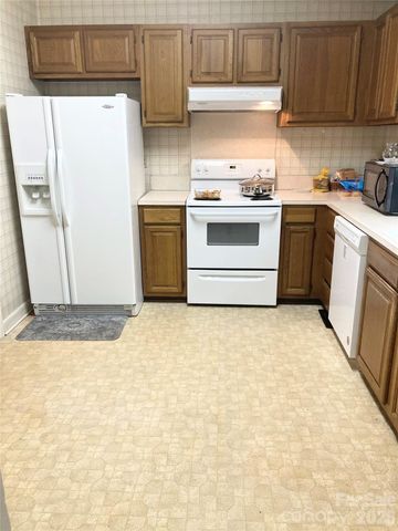 1300 Larchmont Place 901, Salisbury, NC 28144