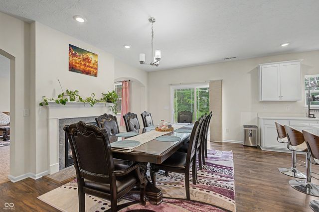 7696 Rolling Green Drive, Plainfield, IN 46168