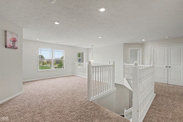 7696 Rolling Green Drive, Plainfield, IN 46168