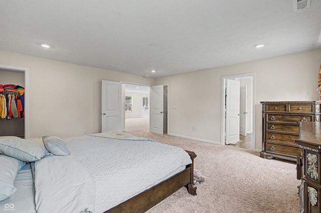 7696 Rolling Green Drive, Plainfield, IN 46168