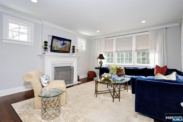 430 Wastena Terrace, Ridgewood, NJ 07450