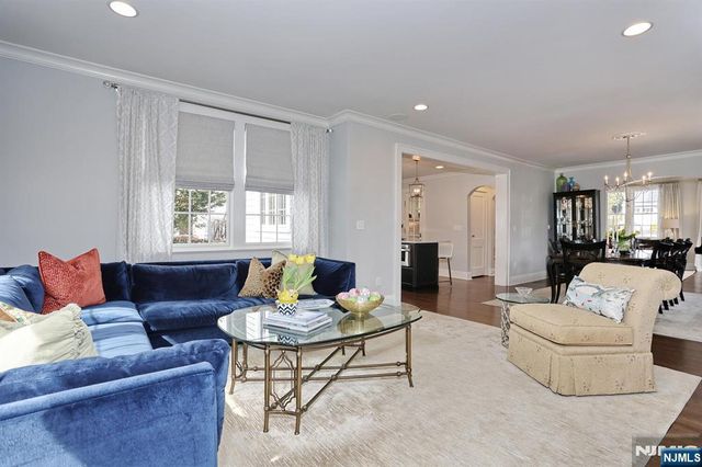 430 Wastena Terrace, Ridgewood, NJ 07450