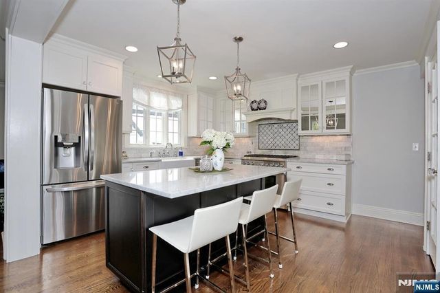 430 Wastena Terrace, Ridgewood, NJ 07450