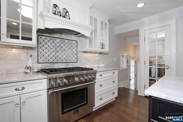 430 Wastena Terrace, Ridgewood, NJ 07450