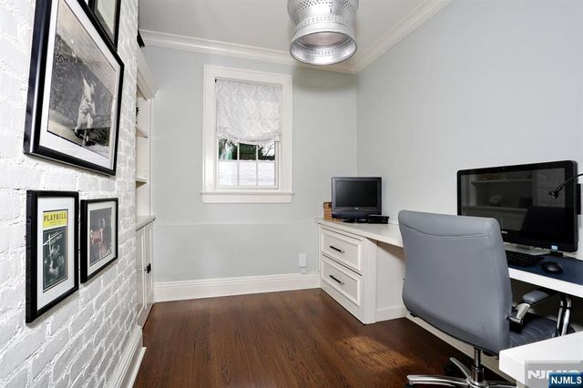 430 Wastena Terrace, Ridgewood, NJ 07450