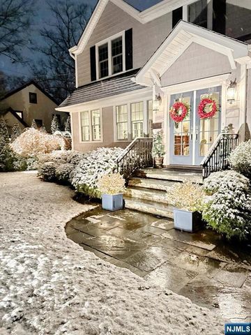 430 Wastena Terrace, Ridgewood, NJ 07450