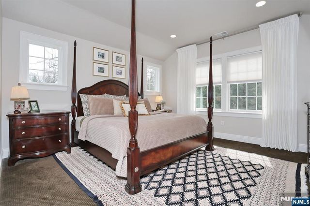 430 Wastena Terrace, Ridgewood, NJ 07450