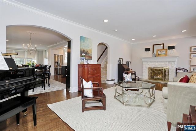 430 Wastena Terrace, Ridgewood, NJ 07450