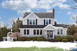 430 Wastena Terrace, Ridgewood, NJ 07450