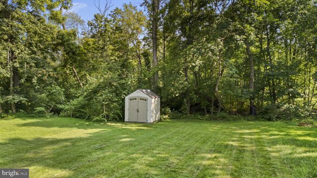 650 FAIRVIEW RD, Glenmoore, PA 19343