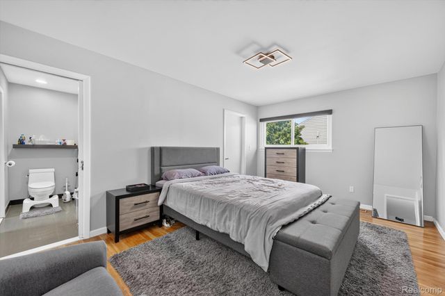 761 Kirts Boulevard, Troy, MI 48084