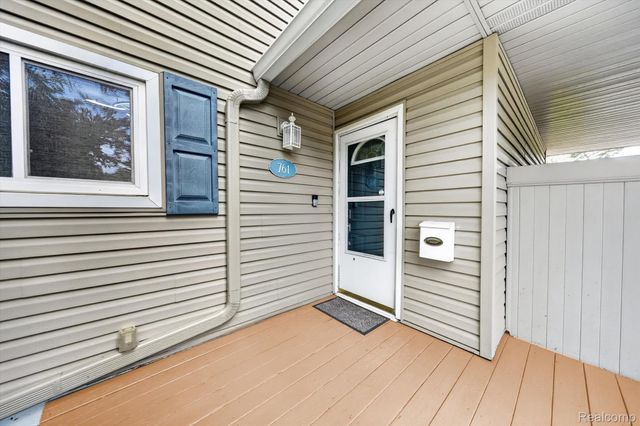 761 Kirts Boulevard, Troy, MI 48084