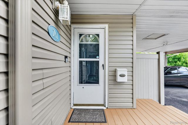 761 Kirts Boulevard, Troy, MI 48084