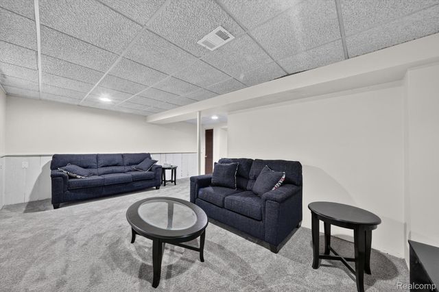761 Kirts Boulevard, Troy, MI 48084