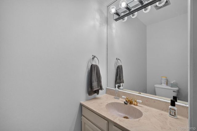 761 Kirts Boulevard, Troy, MI 48084