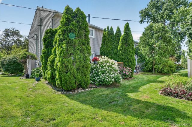 761 Kirts Boulevard, Troy, MI 48084