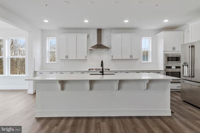 2000 ARAM DR, Accokeek, MD 20607