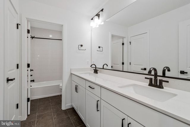 2000 ARAM DR, Accokeek, MD 20607