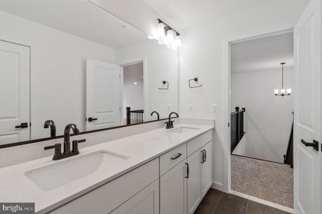 2000 ARAM DR, Accokeek, MD 20607