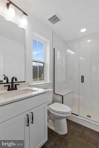 2000 ARAM DR, Accokeek, MD 20607