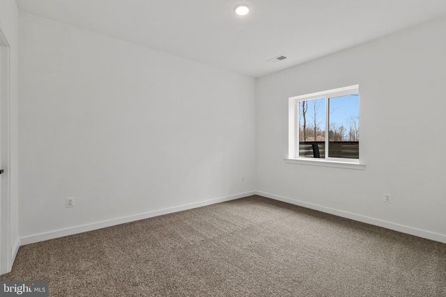 2000 ARAM DR, Accokeek, MD 20607