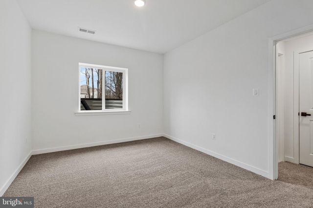 2000 ARAM DR, Accokeek, MD 20607