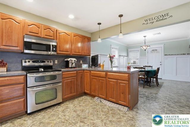 488 Sportsman Club Road, Plainfield Twp, PA 18064