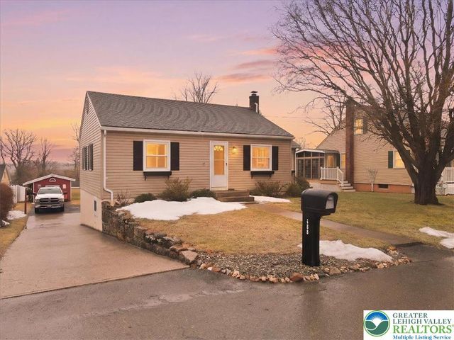 488 Sportsman Club Road, Plainfield Twp, PA 18064