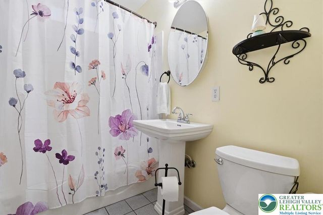 488 Sportsman Club Road, Plainfield Twp, PA 18064