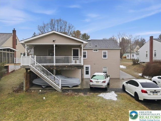 488 Sportsman Club Road, Plainfield Twp, PA 18064