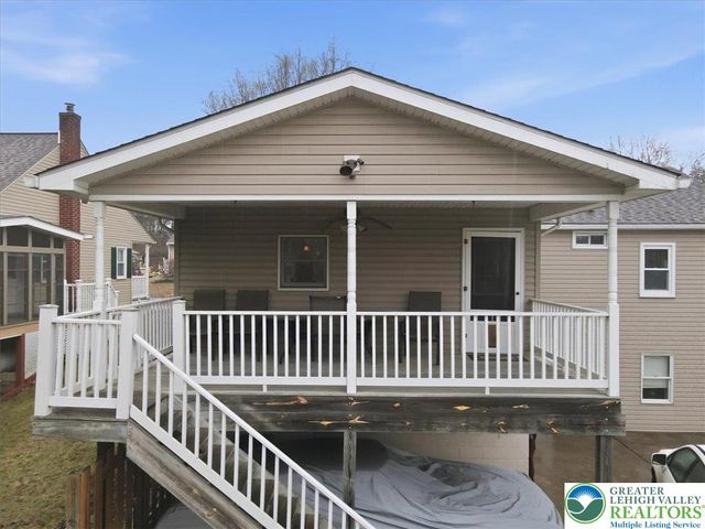 488 Sportsman Club Road, Plainfield Twp, PA 18064