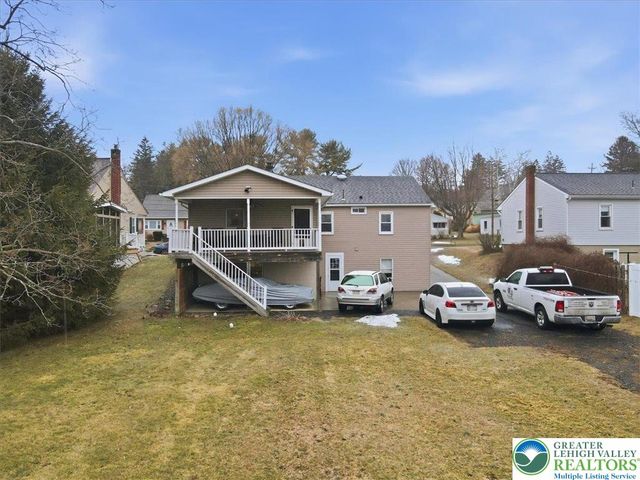 488 Sportsman Club Road, Plainfield Twp, PA 18064