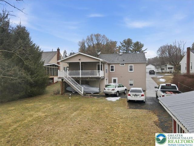 488 Sportsman Club Road, Plainfield Twp, PA 18064