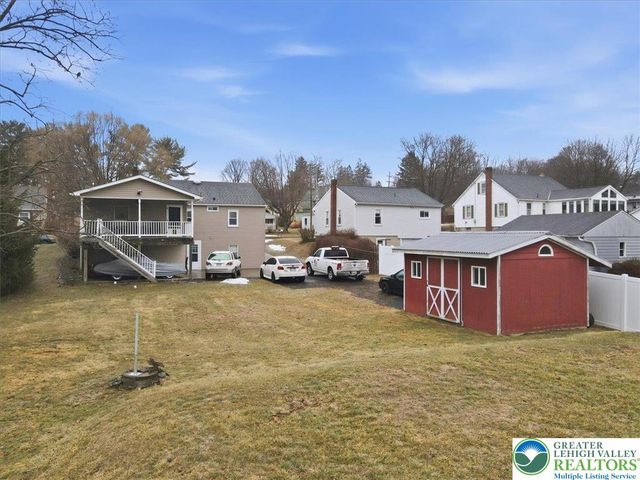 488 Sportsman Club Road, Plainfield Twp, PA 18064